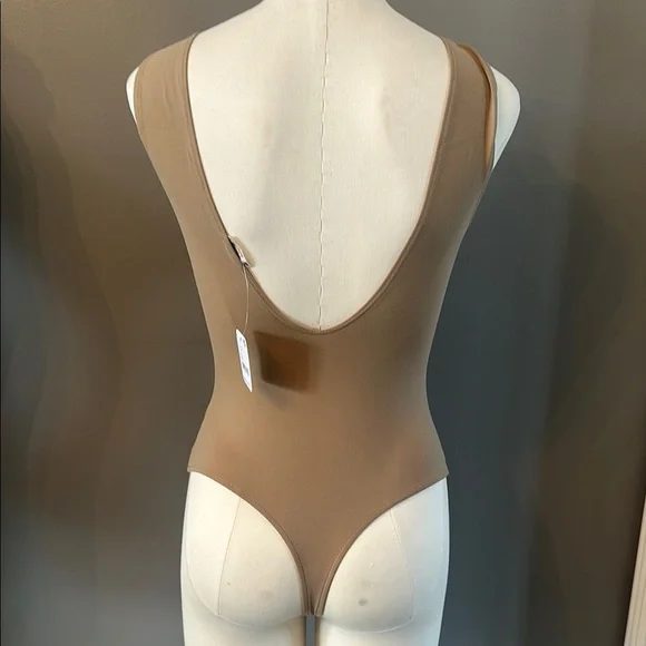 Free people keep it sleek
Xs body suit - Picture 2 of 4